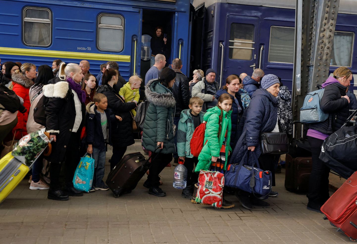 Ukraina sõjapõgenike olukorda aitaksid kergendada humanitaarkoridorid.