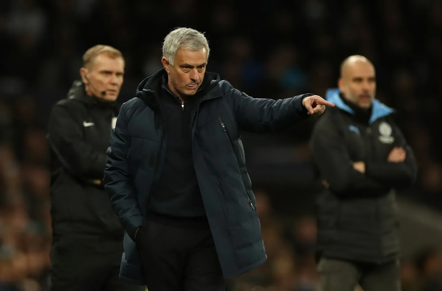 Esiplaanil on Tottenham Hotspuri peatreener Jose Mourinho.