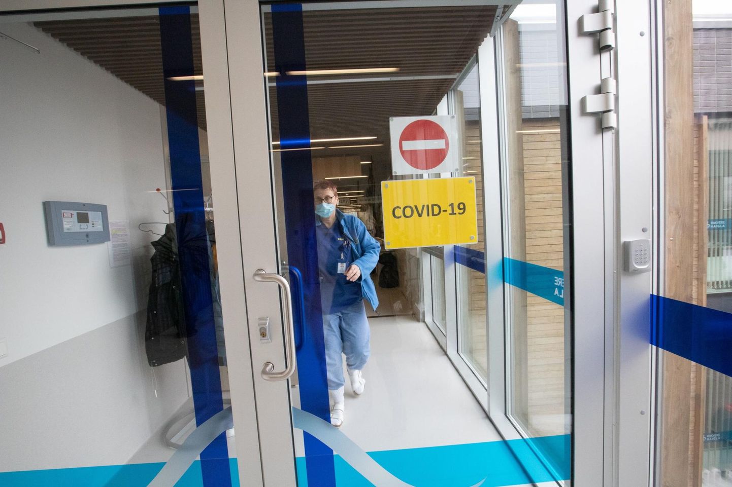 Rakvere haiglas on taas avatud koroonaosakond ja seal töötav personal on komplekteeritud teiste osakondade arvelt.