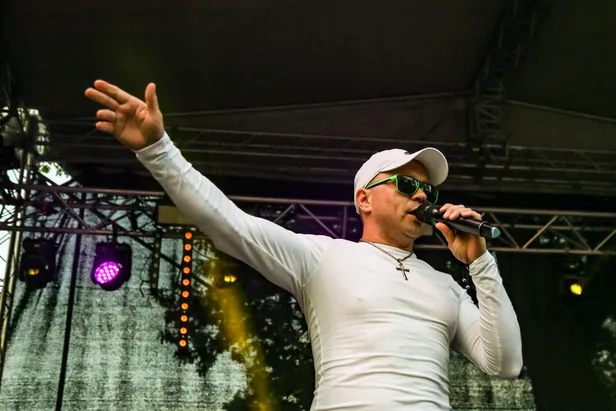 VIDEO Muusik Marek Rosenberg otsib uude bändi naisvokalisti