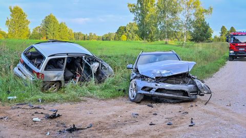 Viljandimaal juhtunud liiklusõnnetuses sai viga seitse inimest