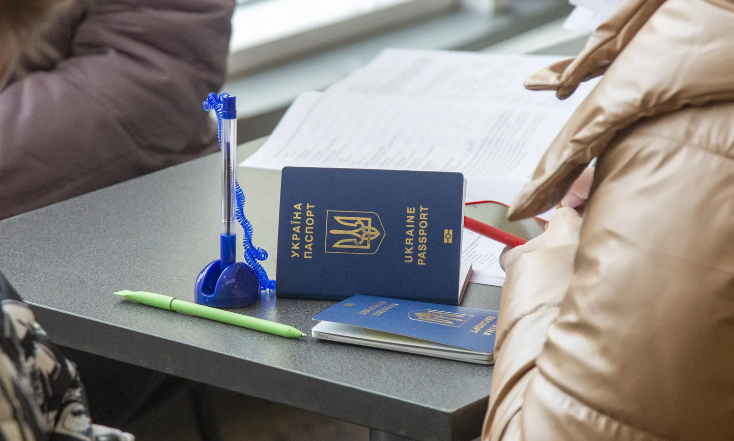 Центр поддержки украинских беженцев в Доме конгрессов в Риге