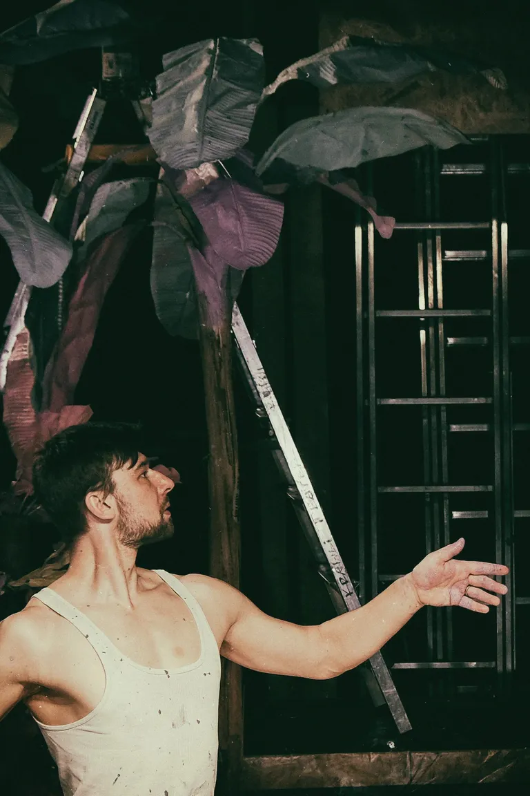Von Krahli teatri lavastus "Pardiis", fotol Erki Laur. Foto: