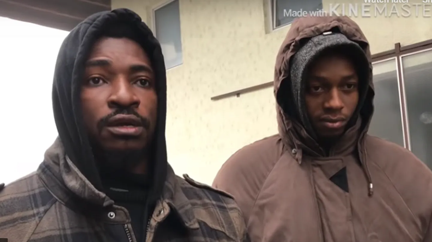 Eboh Kenneth Chinedu ja Abia Uchenna Alexandro Sarajevo põgenikekeskuses.