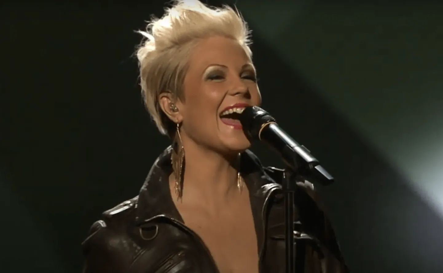 Helga Weber astus Eurovisiooni finaalis lavale kahel järjestikusel aastal.
