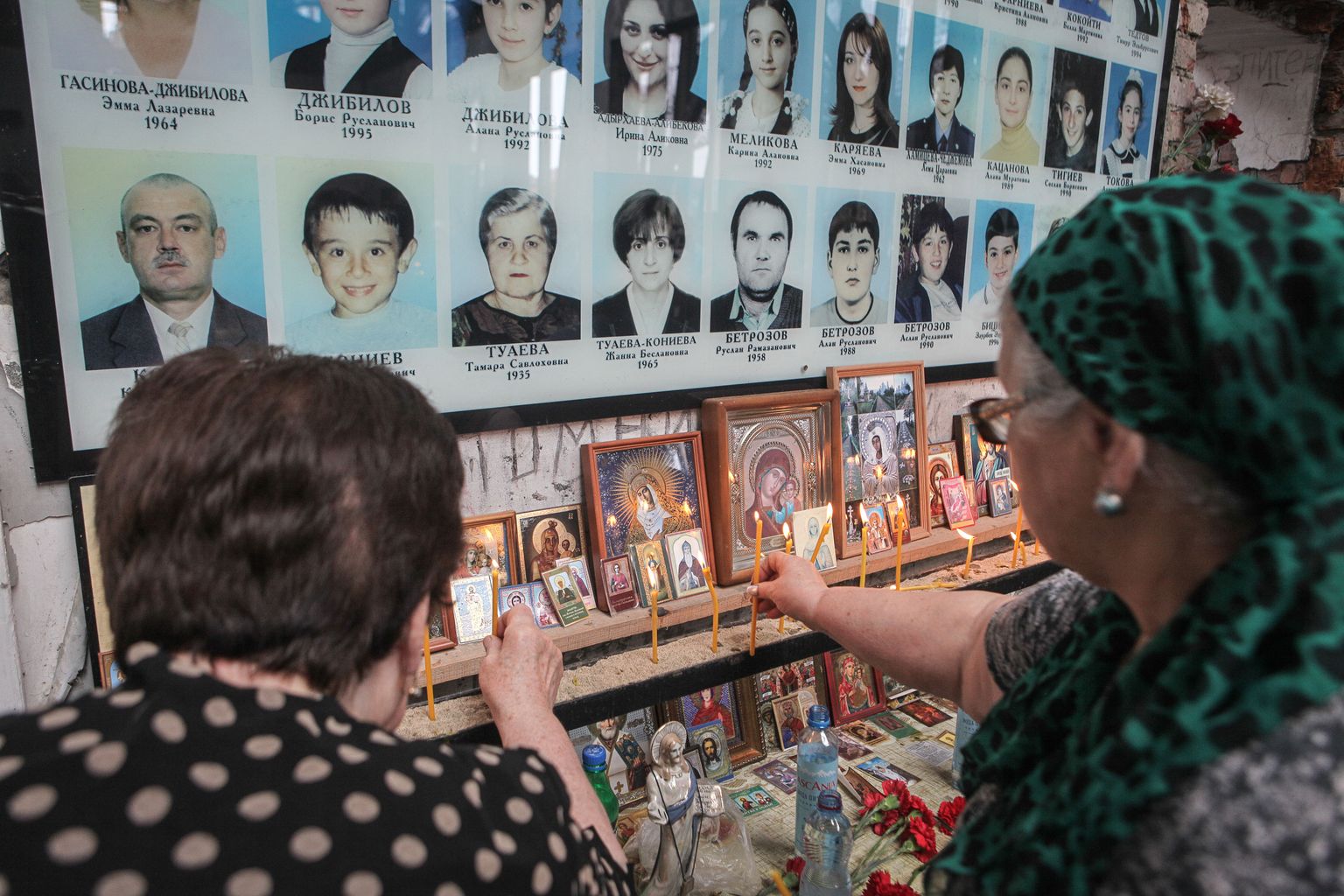 В России в понедельник, 3 сентября, вспоминают жертв кровопролитных терактов.