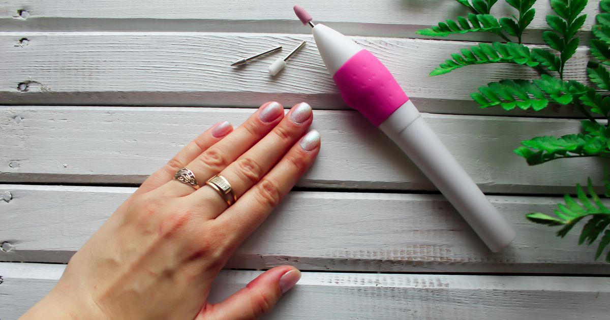 Как дома снять гель-лак, не повредив ногти. Эксперт поделилась ...