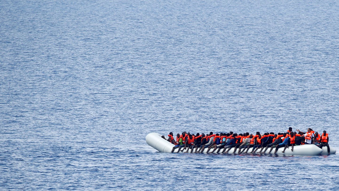 Migrandipaat Vahemerel. Pilt on tehtud eeslmise kuu keskel.