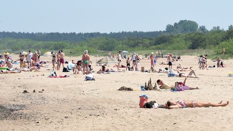 Pašvaldība iesaka uz Rīgas peldvietām braukt ar sabiedrisko 