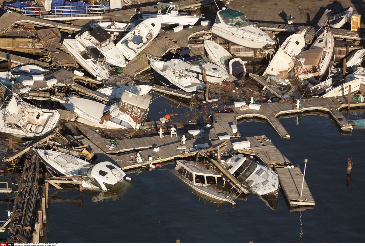 Orkaan Sandy poolt paisatud jahid New Yorgis Staten Islandil