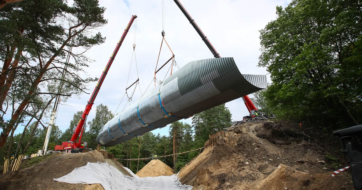 Galerii: Nõmmel tõsteti paika hiiglaslik suusatunnel