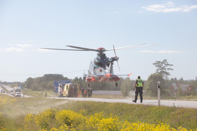 Juunikuus toimus Tallinna–Narva maanteel raske avarii, milles kannatada saanud inimese kiireks hospitaliseerimiseks kutsuti kohale helikopter.