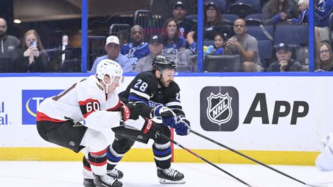 Girgensons ar rezultatīvu piespēli sekmē 