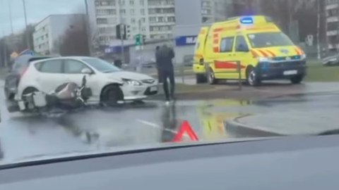 В Плявниеках мотоцикл столкнулся с автомобилем