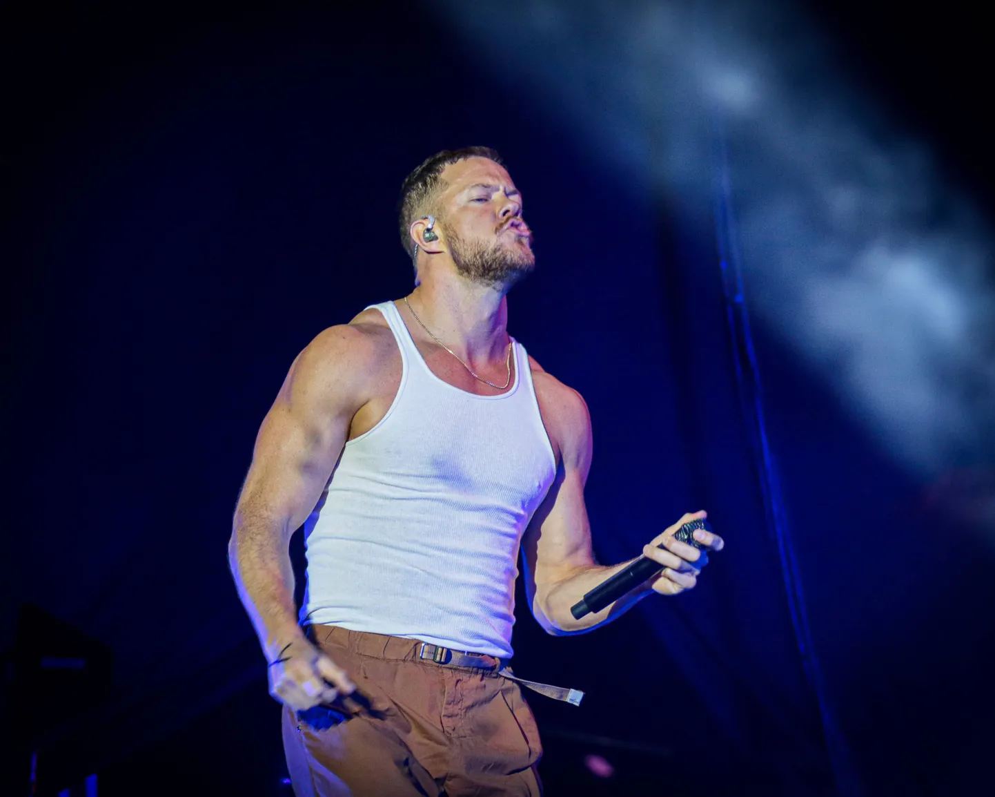 Солист Imagine Dragons