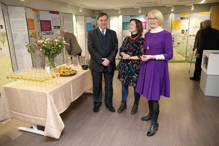 Näituse avasid Malle Ploovits (paremalt), Julia Barsukova ja Bernard Gaida.