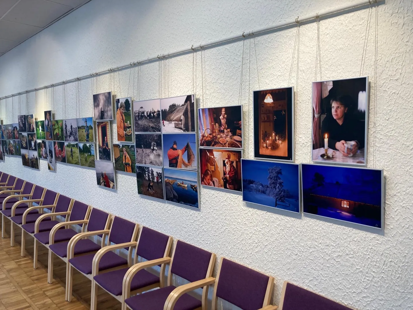 Roela rahvamajas on üleval Arvo Iho näitus “Aastaring rannatalus”. Dokumentaalfotosari sündis kolme aasta jooksul põhjarannikul Kasispea külas Leeotsa talu töid ja tegemisi jälgides. Kuidas täpsemalt, selgub ajaloopäeval.