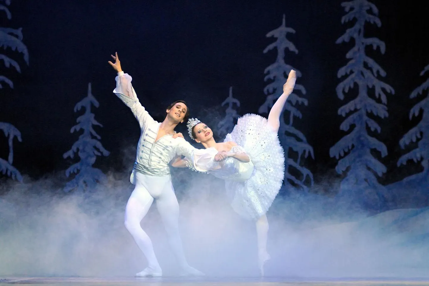 Estonia balletisolistid Luana Georg ja Sergei Upkin.