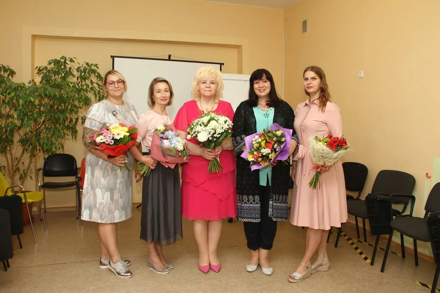 Центр Lapsele Oma Kodu принимает поздравления.