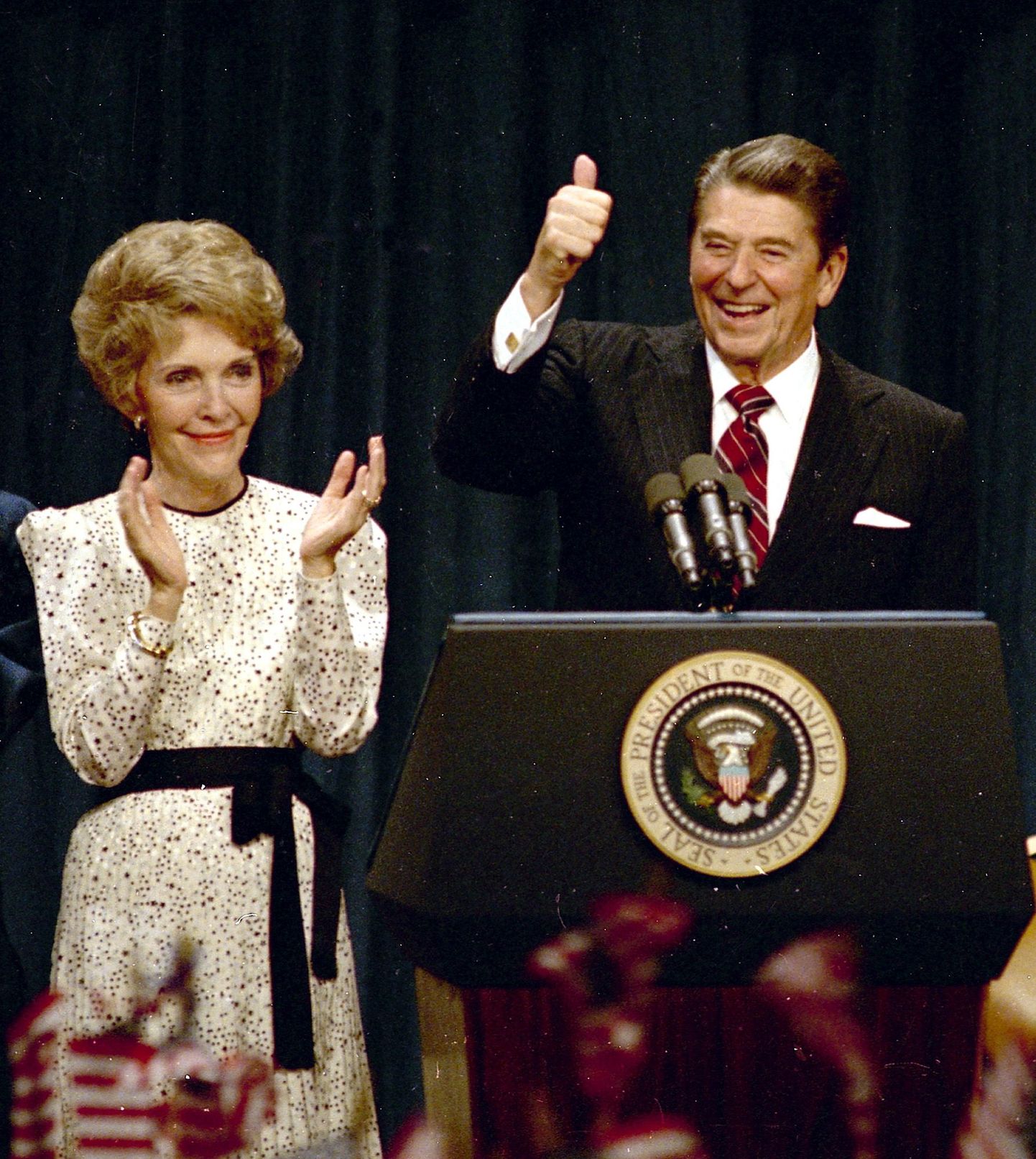 USA president Ronald Reagan koos oma abikaasa Nancyga 1984. aastal.