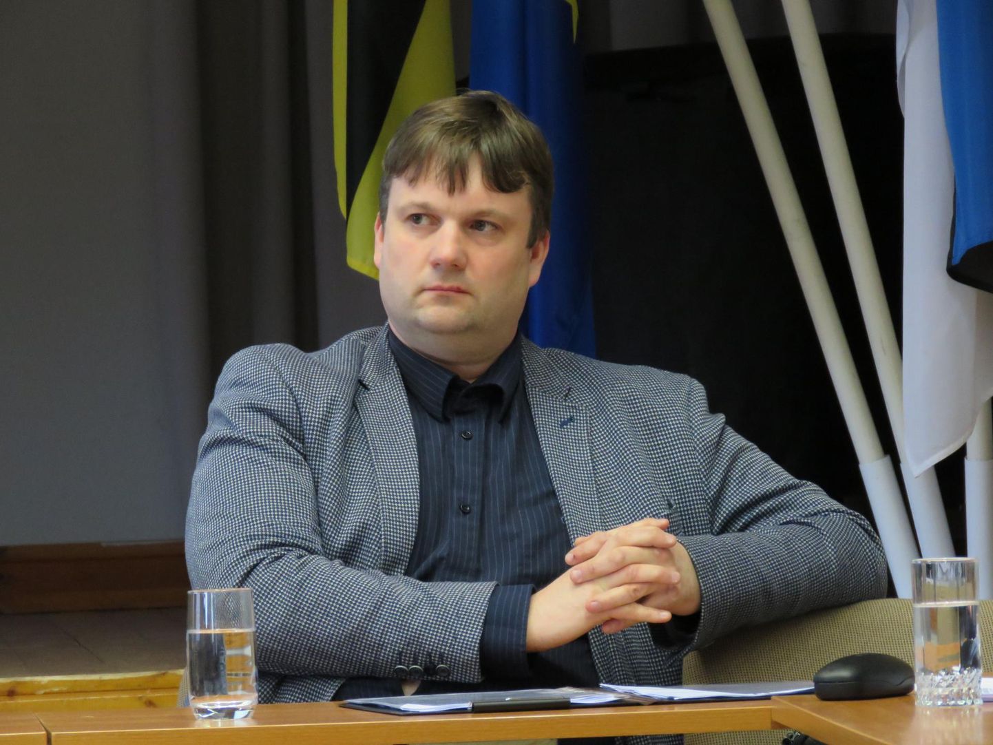 Rando Undrus on kaasa löönud ka Otepää valla juhtimises, olles olnud volikogu aseesimeeski.
 