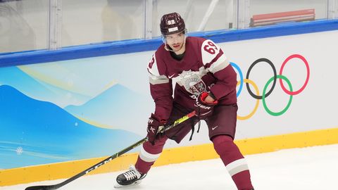 Bijušais Latvijas izlases hokejists Jeļisejevs turpinās karjeru citā agresorvalsts komandā