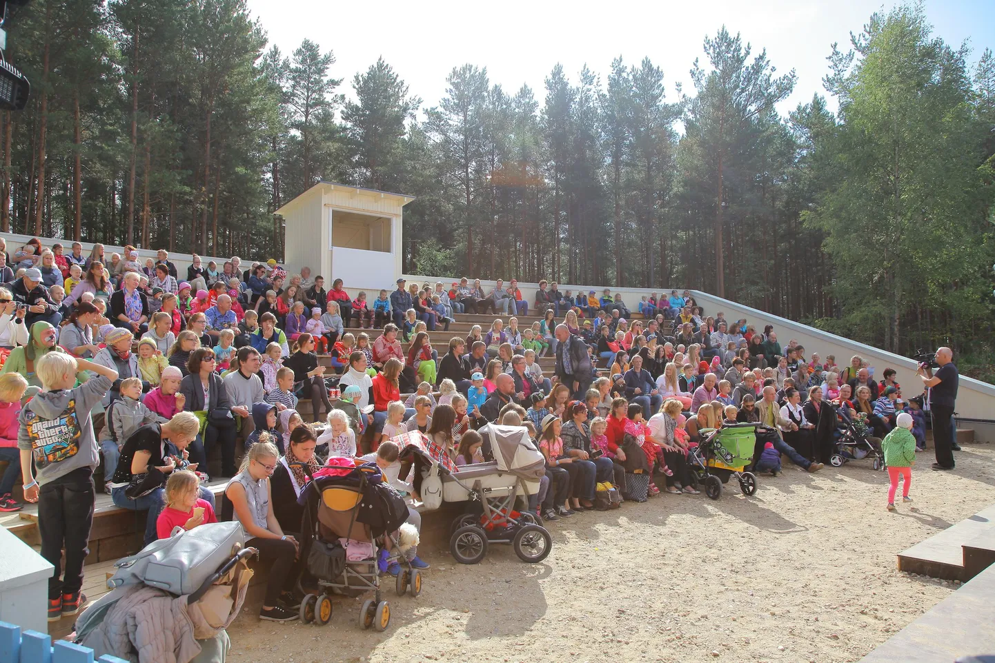 Eesti lasterikaste perede liidu korraldatud perepäev Lottemaal.