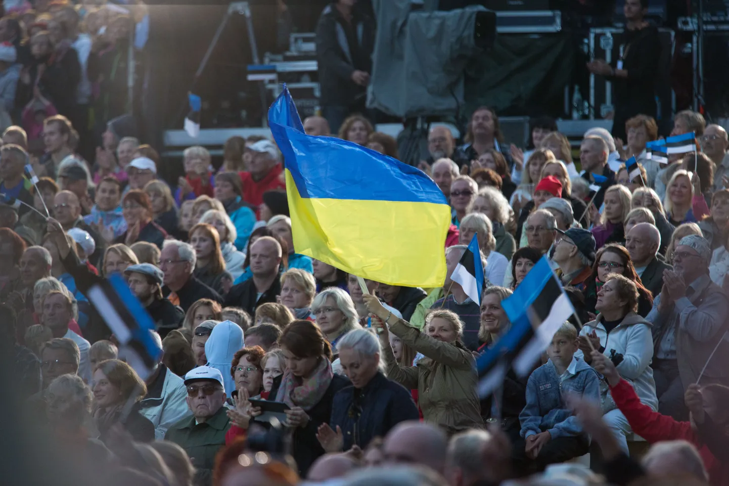 Eestlased toetavad ukrainlasi. Balti keti 25. aastapäeva kontsert Viljandis.