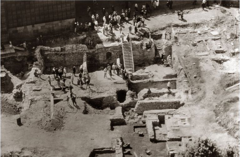 Melngalvju nama arheoloģiskā izpēte