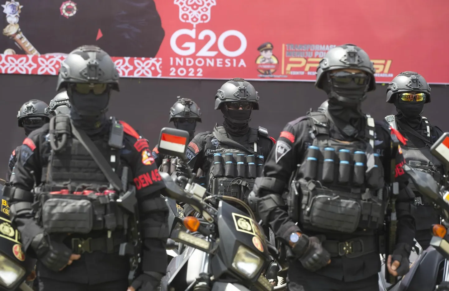 Indoneesia politsei eriüksuse liikmed valmistuvad sel nädalal peatseks G20 tippkohtumiseks Bali saarel.