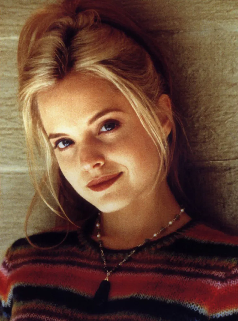 Mena Suvari 1999. aastal.