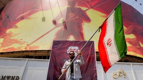 WSJ ⟩ Iraan kärbib ja piirab, et USA survele vastu pidada