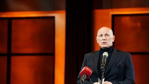 Režisors Hermanis un vēl vairāki cilvēki  apvienojušies politiskā kustībā "Bez partijām"