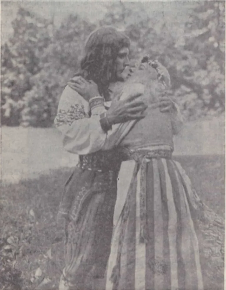Kaljo (Hans Lauter) ja Laine (Klaara Kruus)