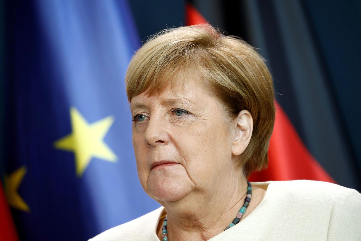 Saksamaa liidukantslerile Angela Merkelile omistati 16 aasta jooksul sellised uhked tiitlid nagu liberaalse lääne viimane kaitsja, Euroopa Liidu de facto liider, vaba maailma kantsler ja kriisilahendaja.