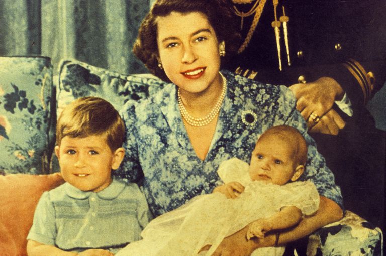Printsess Elizabeth prints Charles’i ja printsess Anne’ga aastal 1951.