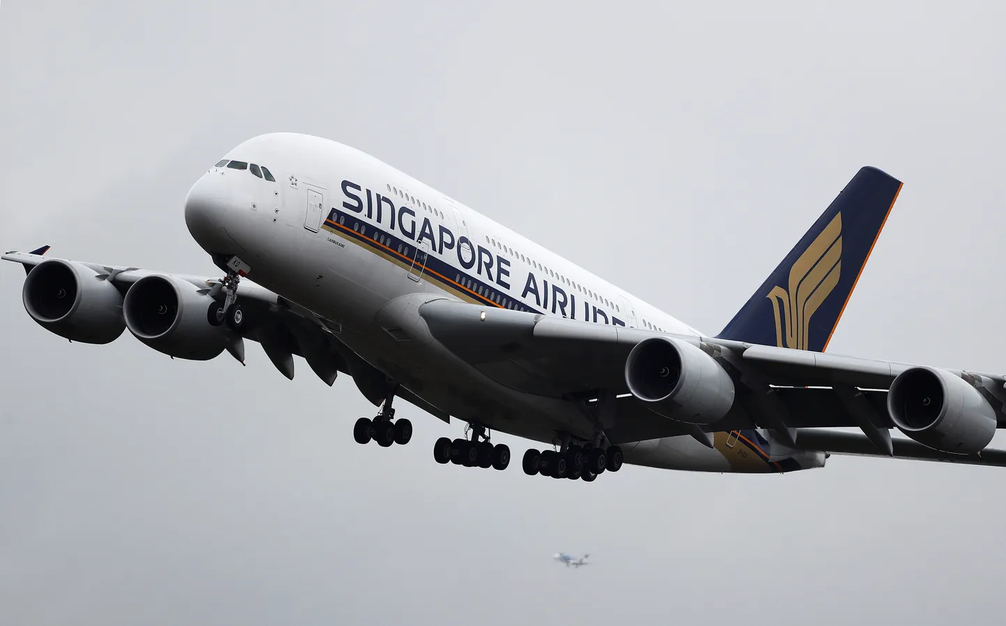 Airbus A380.