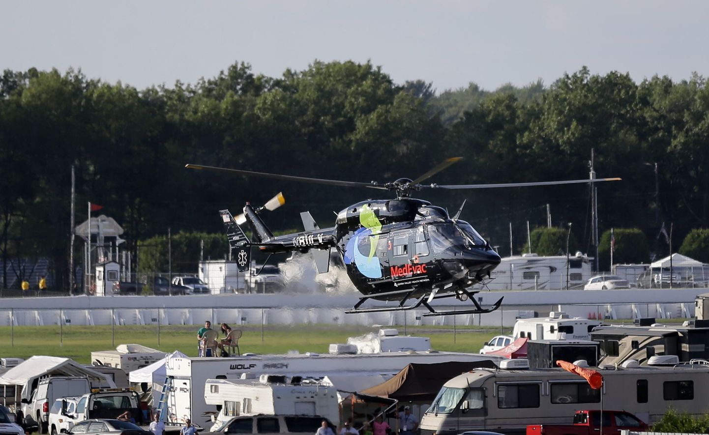 Justin Wilson viidi õnnetuse järel helikopteriga haiglasse.