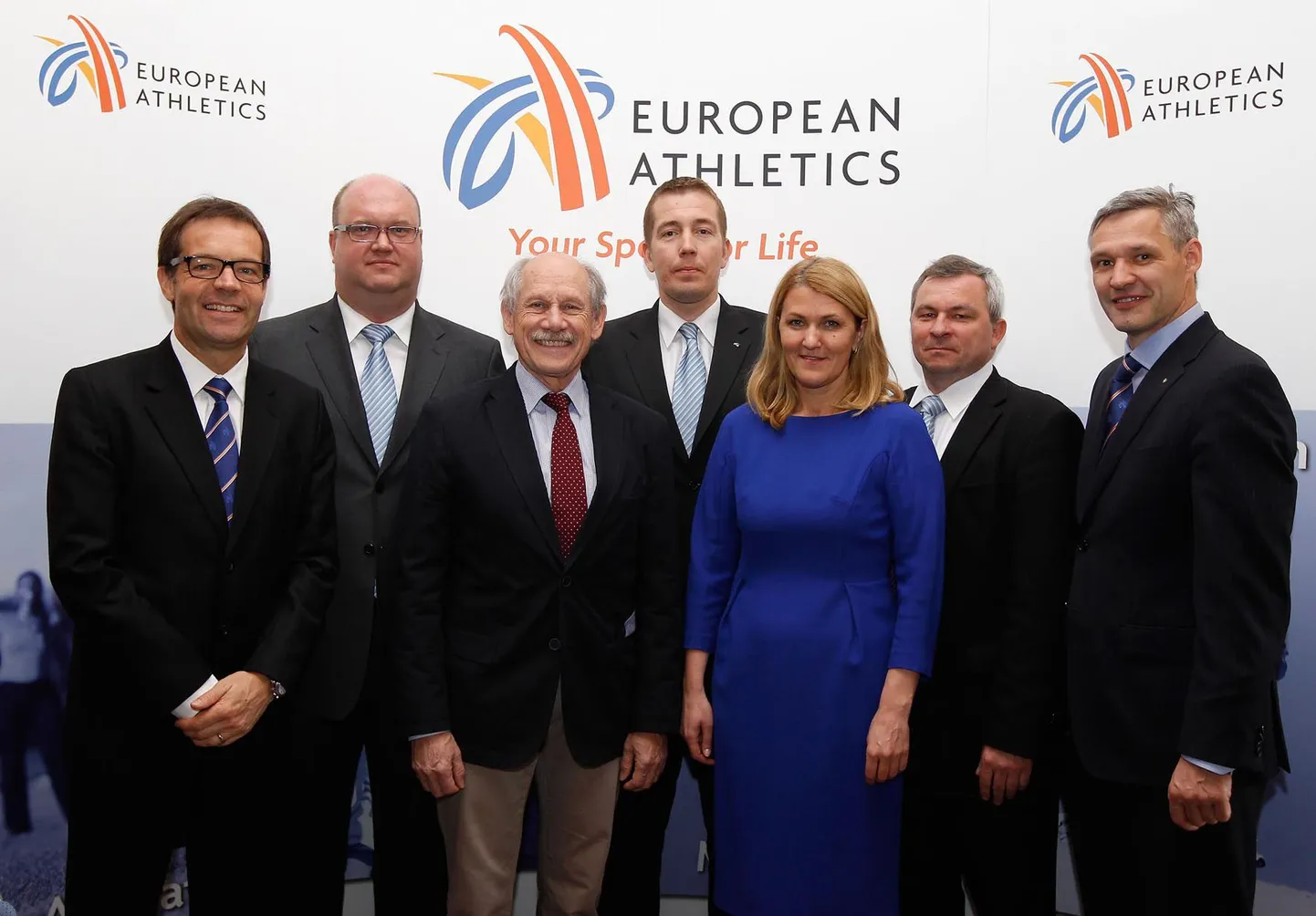 Pildil vasakult: Euroopa Kergejõustikuliidu peadirektor Christian Milz, Eesti Kergejõustikuliidu president Erich Teigamägi, Euroopa Kergejõustikuliidu president Hansjörg Wirz, Kultuuriministeeriumi asekantsler Tõnu Seil, Eesti Kergejõustikuliidu peasekretär Sirje Lippe, Tallinna Spordi- ja noorsooameti juhataja Rein Ilves, Euroopa Kergejõustikuliidu nõukogu liige, olümpiavõitja Erki Nool.