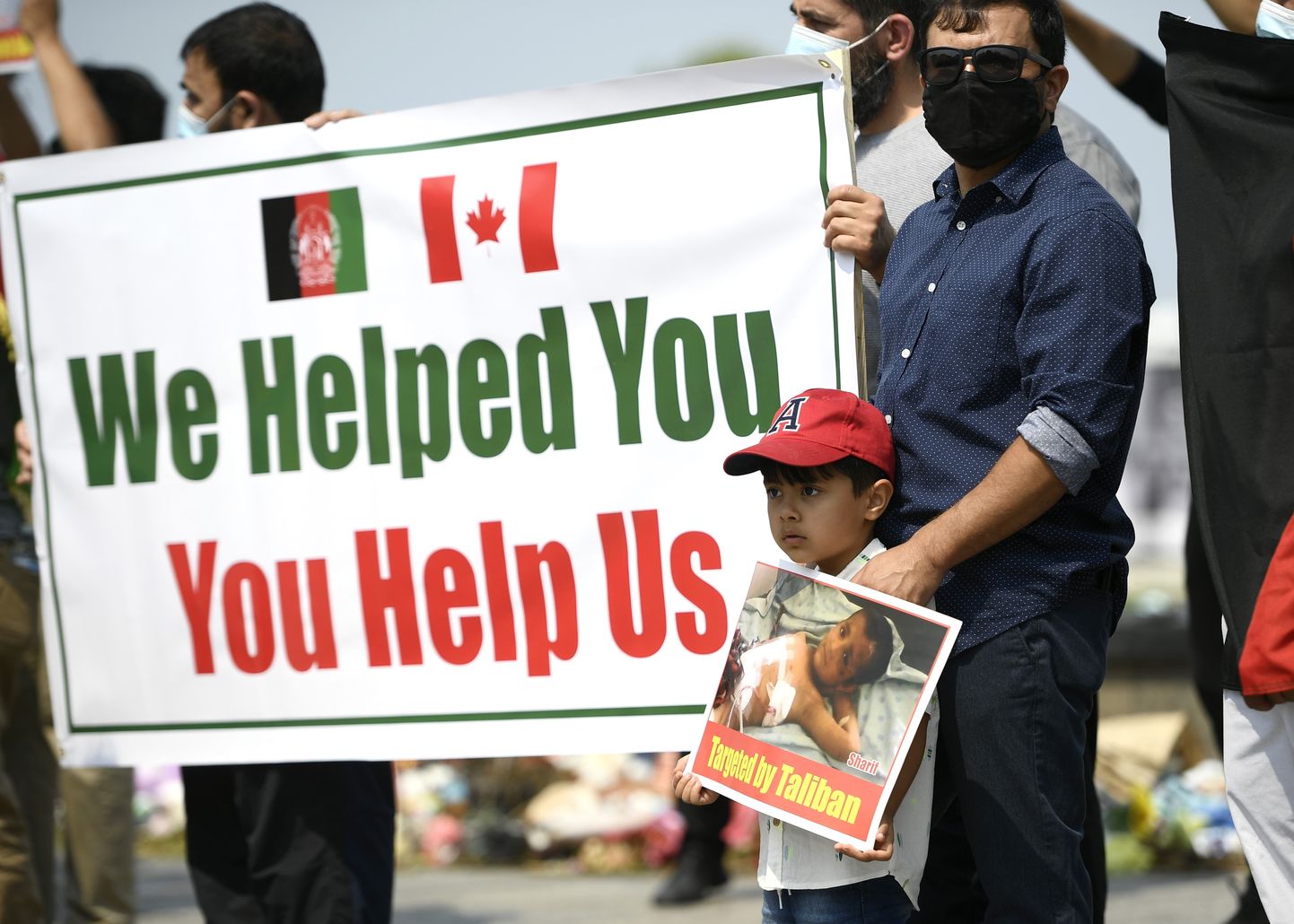 Inimesed paluvad lisaks Leedule näiteks Kanada valitsuselt, et viimane pakuks varjupaika tõlkidele, kes aitasid Kanada armeel võidelda Talibani vastu.