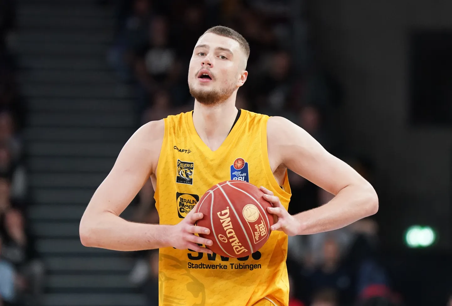 Latvijas basketbolists Krišs Helmanis