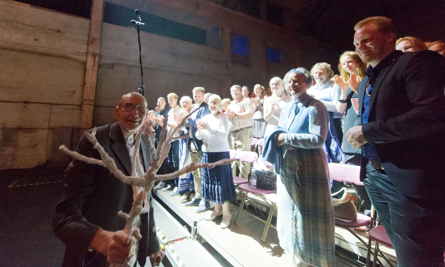 Lavastus "Sünnisõnad" Noblessneri valukojas Veljo Tormise 85. sünnipäeva puhul.