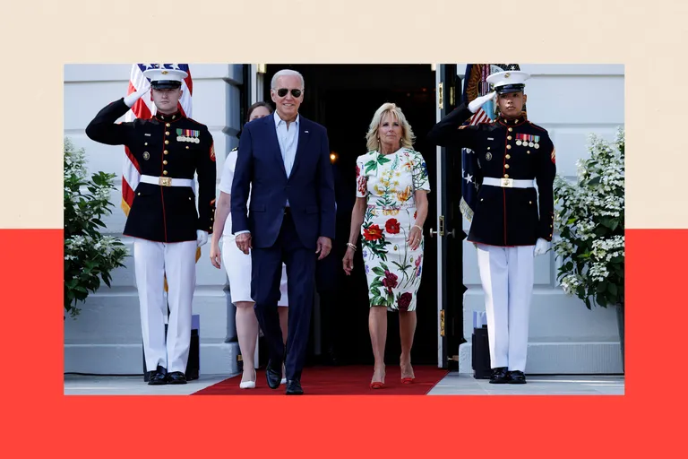 Президент США Джо Байден и первая леди Джилл Байден во время празднования Дня независимости в Белом доме.