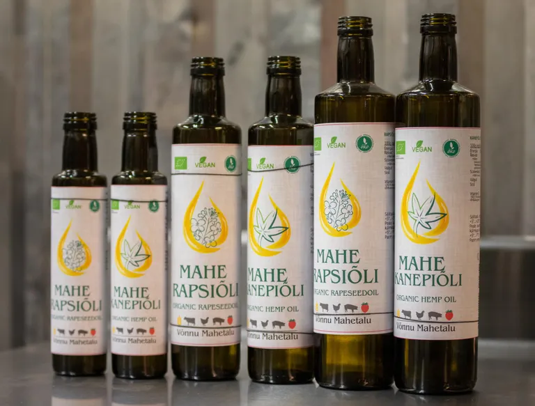 Võnnu Mahetalus pressitud rapsi- ja kanepiõli.