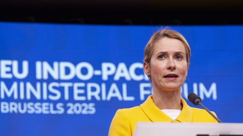 Каллас: возвращение России в G8 точно не должно произойти