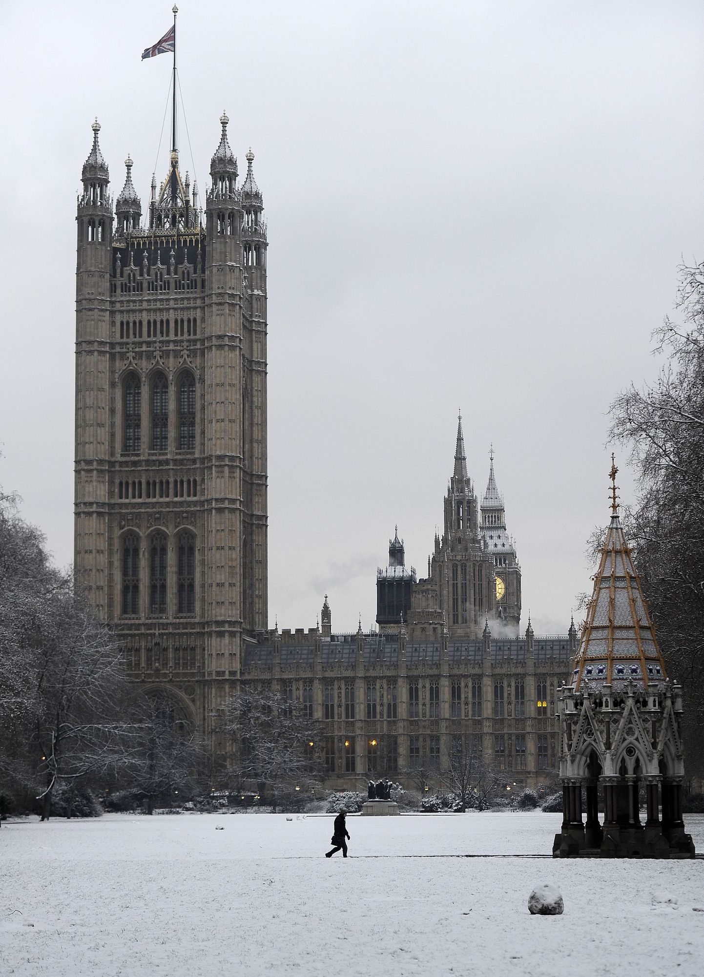 Parlamendihoone talvises Londonis