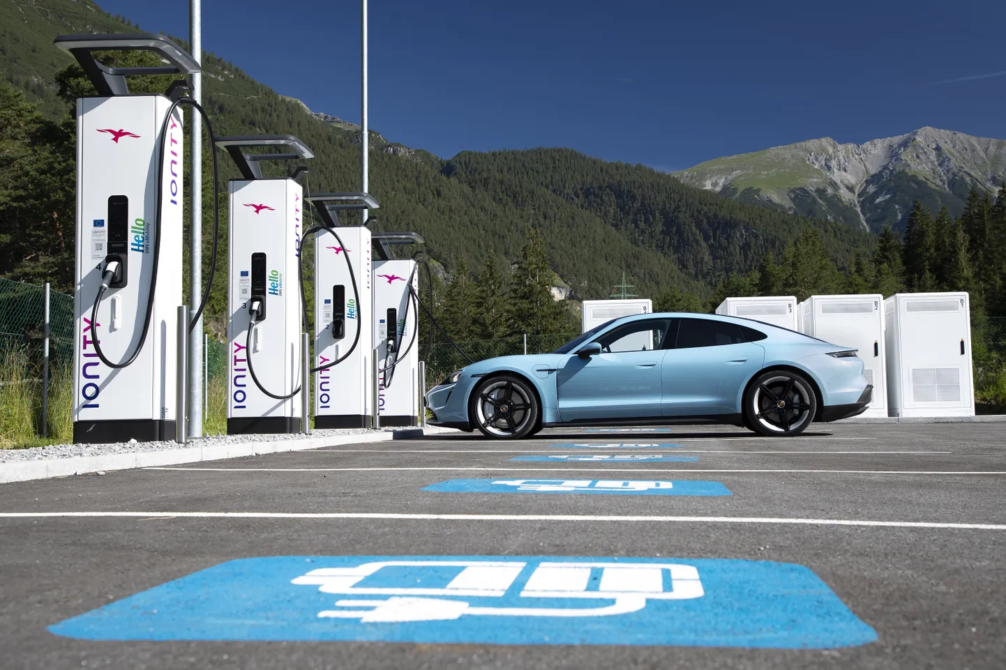 Elektroauto uzlādes stacija