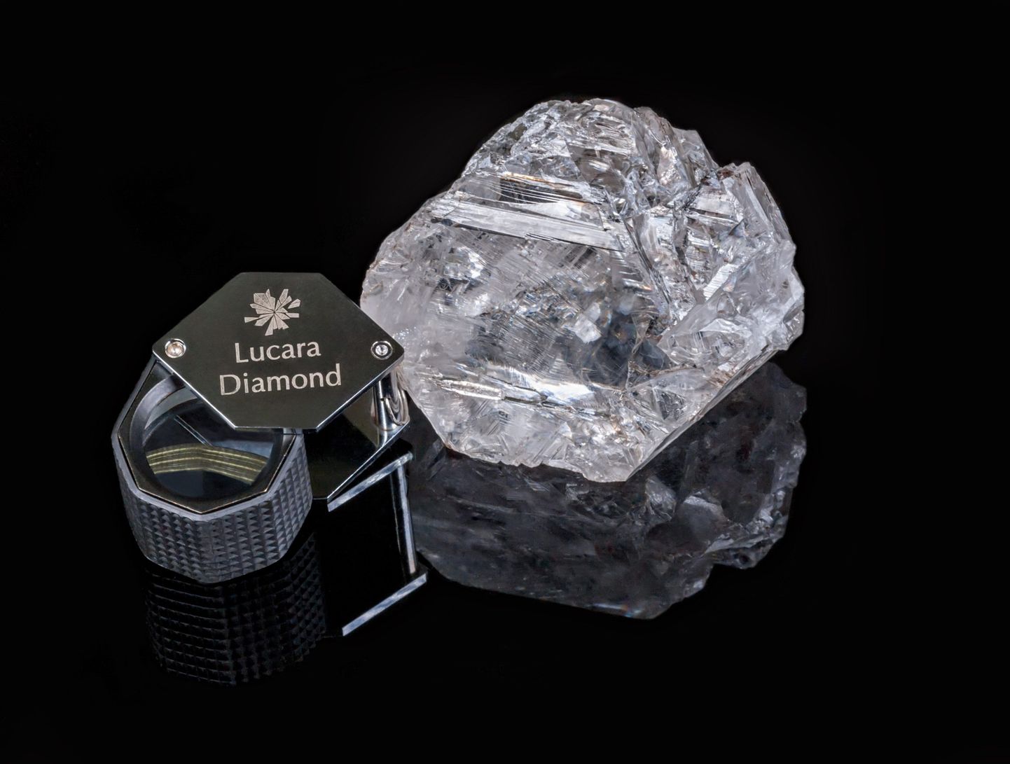 Lucara Diamondi poolt leitud 1111 karaadi suurune hiigelteemant.