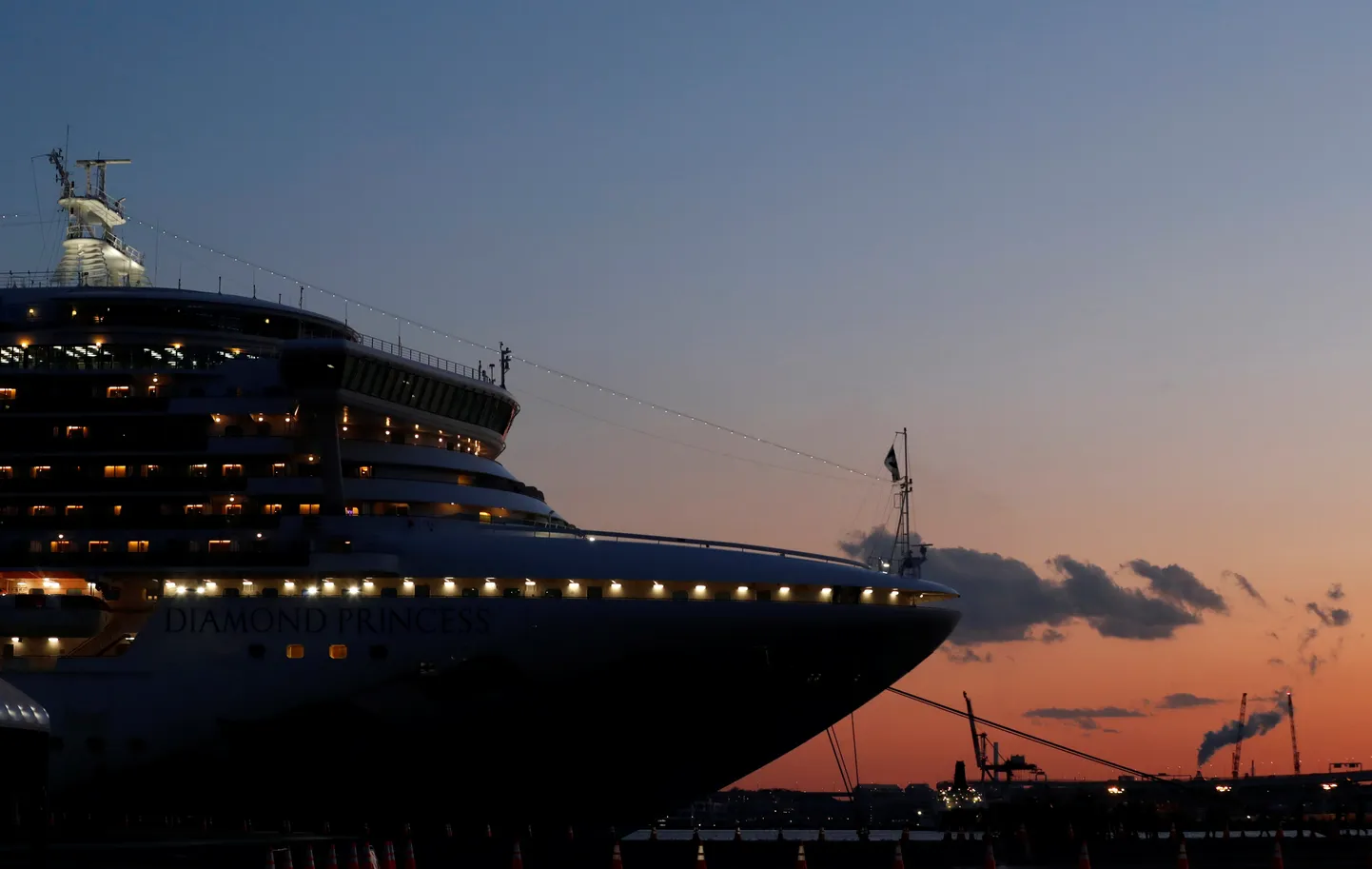 Круизный лайнер Diamond Princess.
