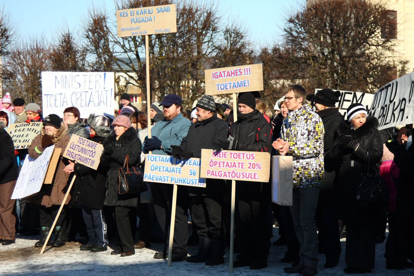 Märtsis Valgas toimunud meeleavaldusel esitasid streikivad õpetajad oma ettepanekud ja nõudmised, sealhulgas palga osas.